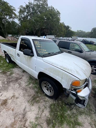 2005 GMC Sierra Location - Large Trucks & Vans - Row 21 - Stock # H49551