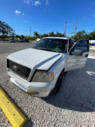 2005 Ford F-150 Location - Large Trucks & Vans - Row 48 - Stock # H49714
