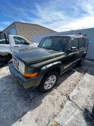 2006 Jeep Commander Location - Chrysler - Row 46 - Stock # H50241