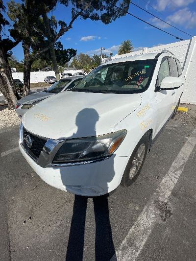 2015 Nissan Pathfinder Location - Imports - Row 10 - Stock # H50446