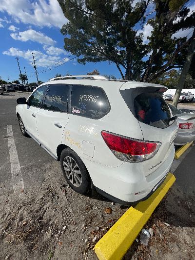 2015 Nissan Pathfinder Location - Imports - Row 10 - Stock # H50446