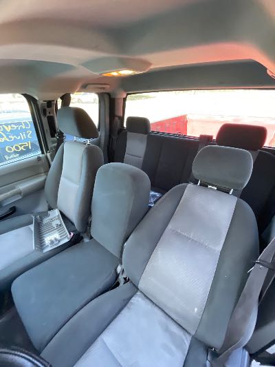 2007 Chevrolet Silverado Classic 1500 Location - Large Trucks & Vans - Row 32 - Stock # H50459
