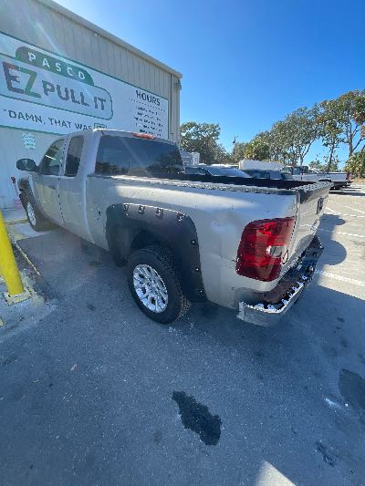 2007 Chevrolet Silverado Classic 1500 Location - Large Trucks & Vans - Row 32 - Stock # H50459