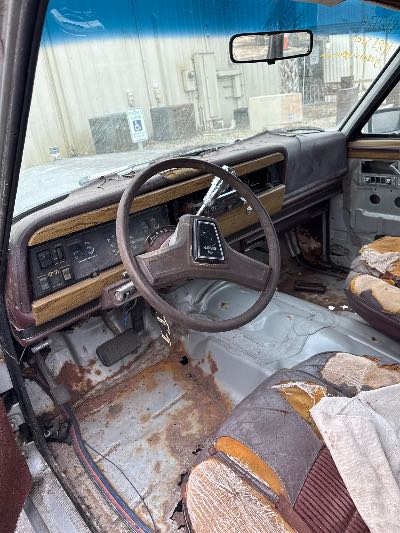 1988 Jeep Grand Wagoneer Location - Chrysler - Row 41 - Stock # H46436