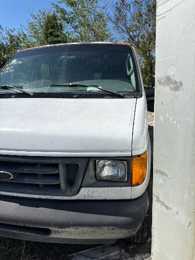 2003 Ford E-250 Location - Large Trucks & Vans - Row 18 - Stock # H47150
