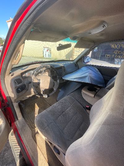 2002 Ford F-150 Location - Large Trucks & Vans - Row 25 - Stock # H50616