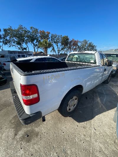 2006 Ford F-150 Location - Large Trucks & Vans - Row 22 - Stock # H50623
