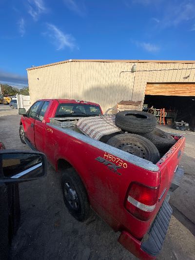 2004 Ford F-150 Location - Large Trucks & Vans - Row 23 - Stock # H50730