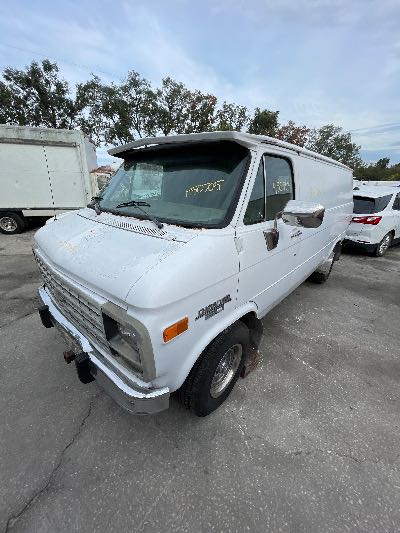1992 Chevrolet G-Series Van Location - Large Trucks & Vans - Row 23 - Stock # H50705