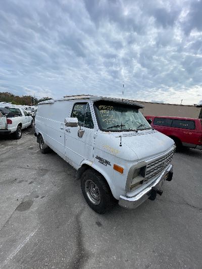 1992 Chevrolet G-Series Van Location - Large Trucks & Vans - Row 23 - Stock # H50705
