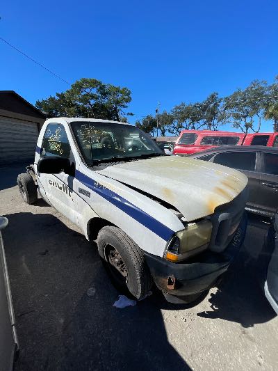 2003 Ford F-250 SD Location - Large Trucks & Vans - Row 29 - Stock # H50907