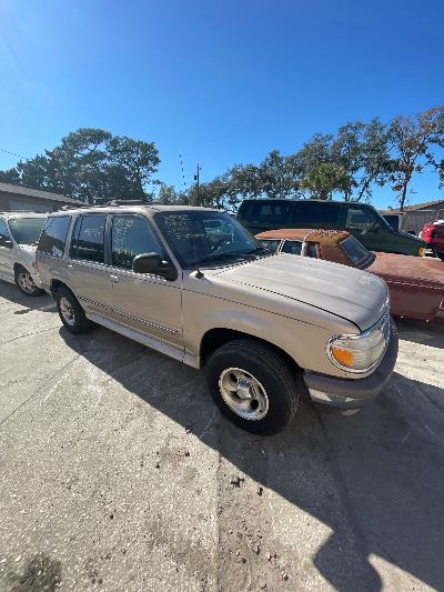 1997 Ford Explorer Location - Ford - Row 36 - Stock # H50984