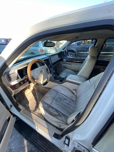 2004 Lincoln Aviator Location - Ford - Row 36 - Stock # H51009