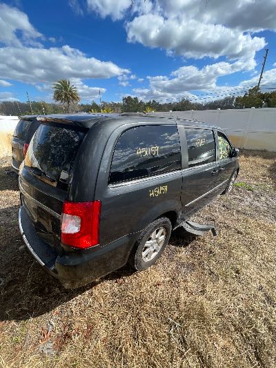 2012 Chrysler Town & Country Location - Chrysler - Row 47 - Stock # H51159