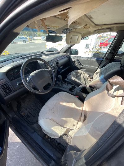 2000 Jeep Grand Cherokee Location - Chrysler - Row 38 - Stock # H51199