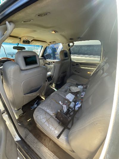 2003 Cadillac Escalade Location - Large Trucks & Vans - Row 33 - Stock # H51244