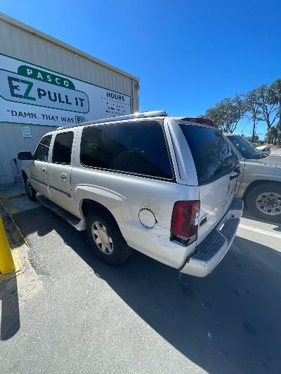 2003 Cadillac Escalade Location - Large Trucks & Vans - Row 33 - Stock # H51244