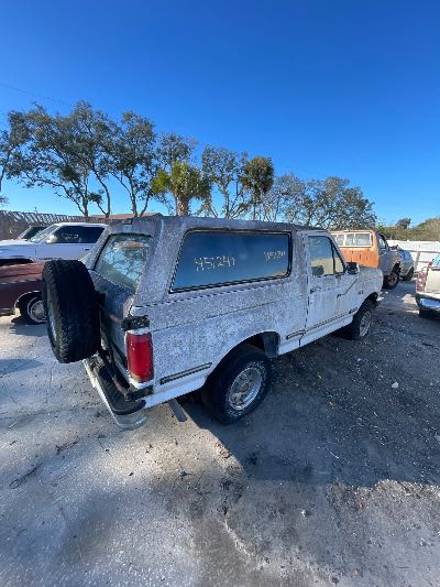 1992 Ford Bronco Location - Large Trucks & Vans - Row 33 - Stock # H51241