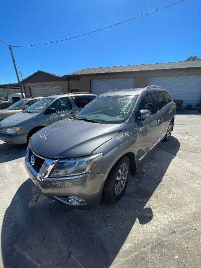 2015 Nissan Pathfinder Location - Imports - Row 12 - Stock # H51274