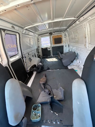 2002 Ford E-250 Location - Large Trucks & Vans - Row 32 - Stock # H51273