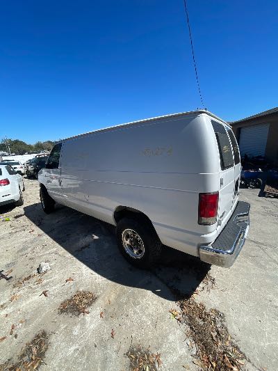 2002 Ford E-250 Location - Large Trucks & Vans - Row 32 - Stock # H51273