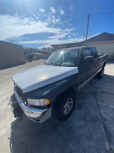 1999 Dodge Ram 1500 Location - Large Trucks & Vans - Row 32 - Stock # H51330