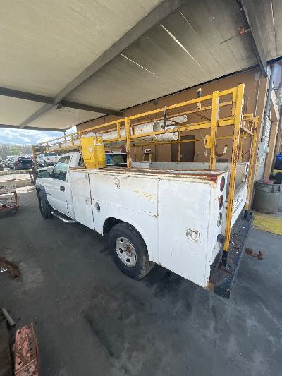 2002 Chevrolet Silverado 2500 Location - Large Trucks & Vans - Row 15 - Stock # H51334