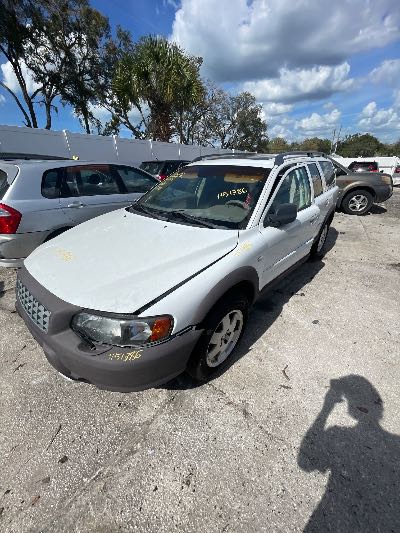 2004 Volvo XC70 Location - Imports - Row 24 - Stock # H51386