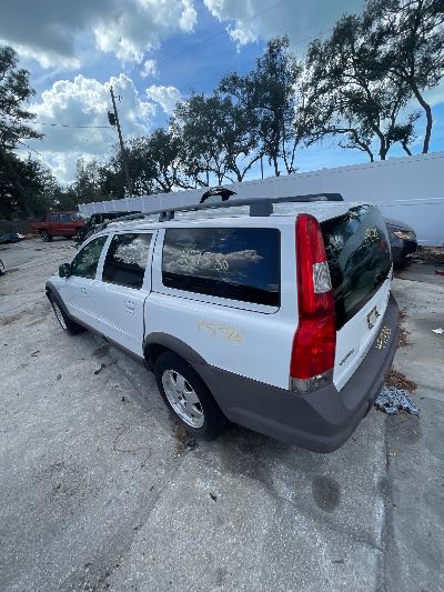 2004 Volvo XC70 Location - Imports - Row 24 - Stock # H51386
