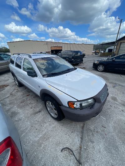 2004 Volvo XC70 Location - Imports - Row 24 - Stock # H51386