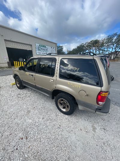 2000 Ford Explorer Location - Ford - Row 28 - Stock # H51399