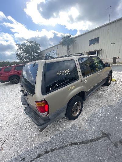 2000 Ford Explorer Location - Ford - Row 28 - Stock # H51399