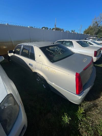 2007 Cadillac DTS Location - GM - Row 39 - Stock # H51280