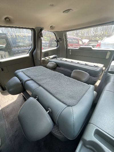 2000 Dodge Caravan Location - Chrysler - Row 38 - Stock # H50462