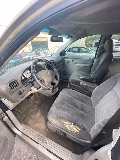 2006 Dodge Caravan Location - Chrysler - Row 47 - Stock # H51460