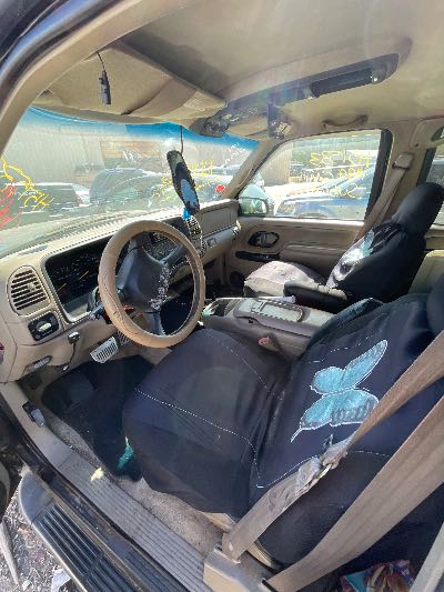 1999 GMC Suburban Location - Large Trucks & Vans - Row 16 - Stock # H51533