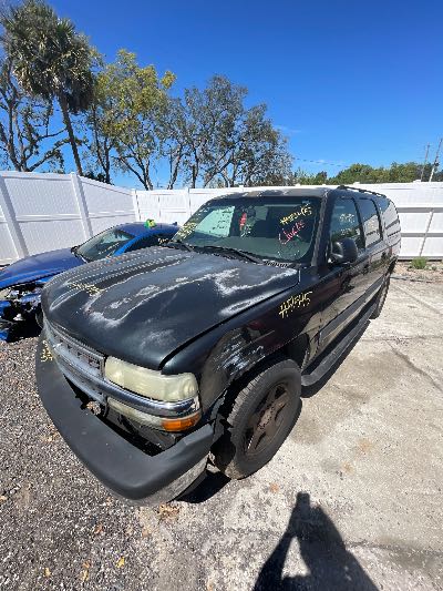 2004 Chevrolet Suburban Location - Large Trucks & Vans - Row 14 - Stock # H51545