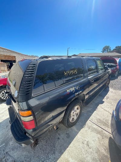 2004 Chevrolet Suburban Location - Large Trucks & Vans - Row 14 - Stock # H51545