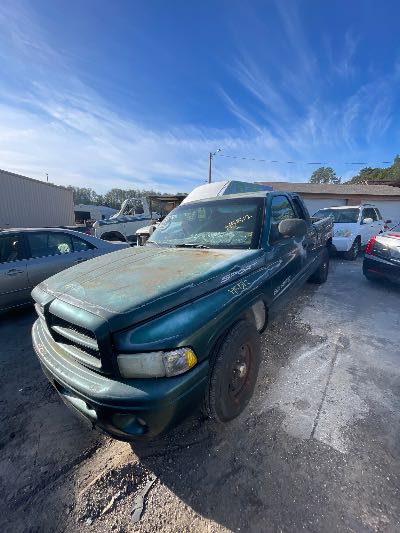 2001 Dodge Ram 1500 Location - Large Trucks & Vans - Row 17 - Stock # H51512