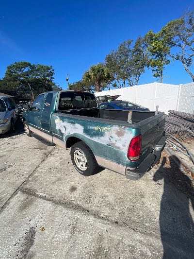 1998 Ford F-150 Location - Large Trucks & Vans - Row 15 - Stock # H51554