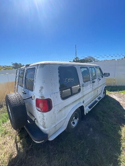 1997 Dodge Ram Van Location - Large Trucks & Vans - Row 17 - Stock # H51544