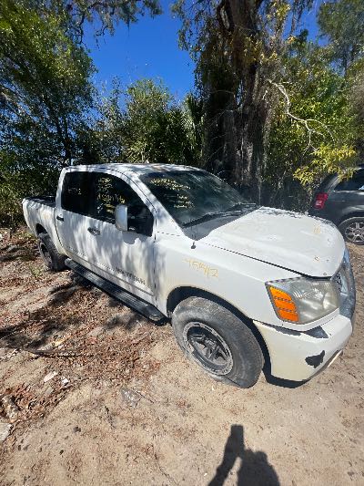 2005 Nissan Titan Location - Large Trucks & Vans - Row 16 - Stock # H51542