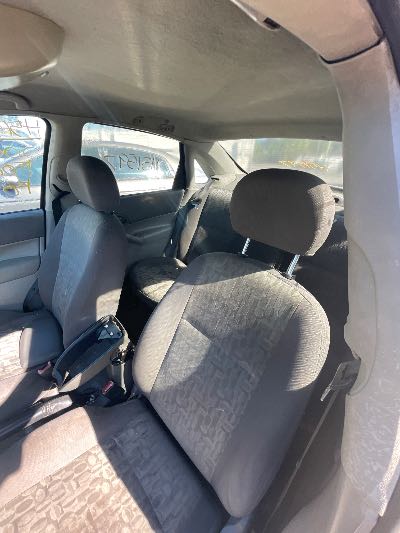 2005 Ford Focus Location - Ford - Row 30 - Stock # H51597