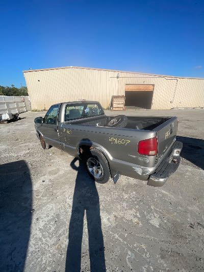 2001 Chevrolet S10 Pickup Location - GM - Row 39 - Stock # H51607