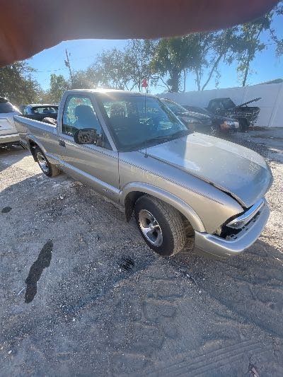 2001 Chevrolet S10 Pickup Location - GM - Row 39 - Stock # H51607
