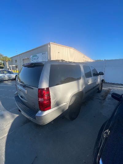 2007 Chevrolet Suburban Location - Large Trucks & Vans - Row 34 - Stock # H51567