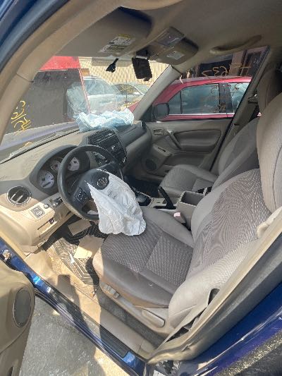 2005 Toyota RAV4 Location - Imports - Row 44 - Stock # H51637