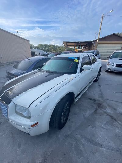 2005 Chrysler 300 Location - Chrysler - Row 41 - Stock # H51645