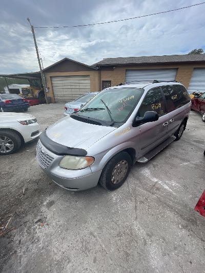 2003 Chrysler Voyager Location - Chrysler - Row 41 - Stock # H51669