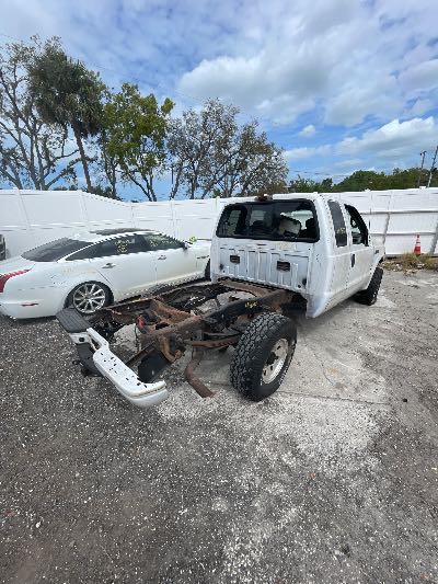 2006 Ford F-250 SD Location - Large Trucks & Vans - Row 18 - Stock # H51687